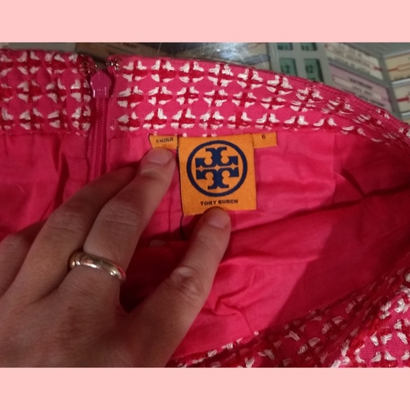 Woven Patterned Mini Skirt. Cute & Flirty! - Picture 5 of 8